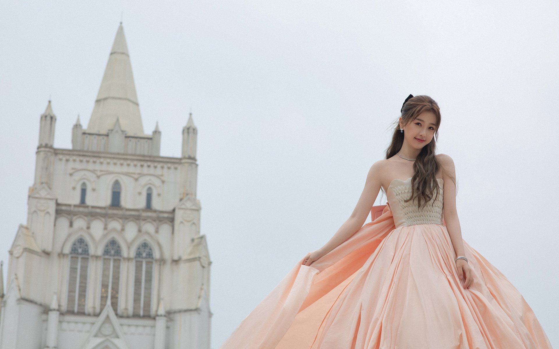 开云体育官方-中超球队粉丝经济逐步崛起，市场潜力巨大，中超球迷数量排名